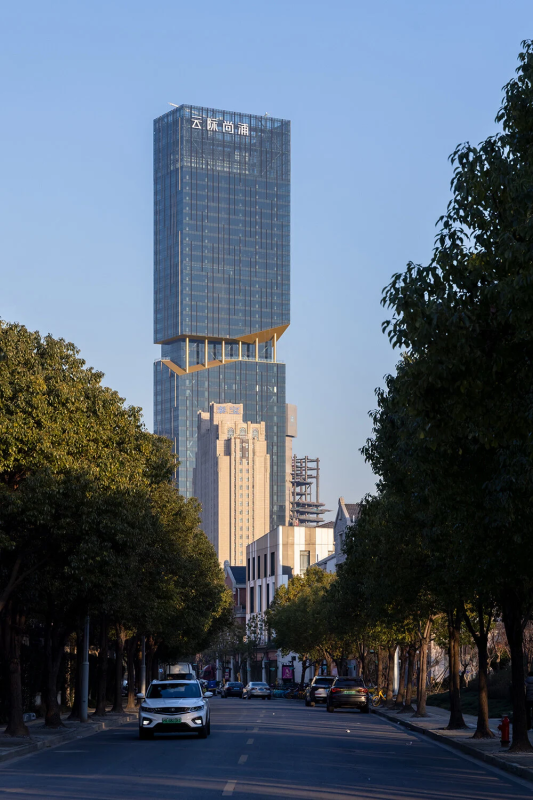Büro Ole Scheeren завершили строительство самого высокого небоскрёба в шанхайском районе Янпу